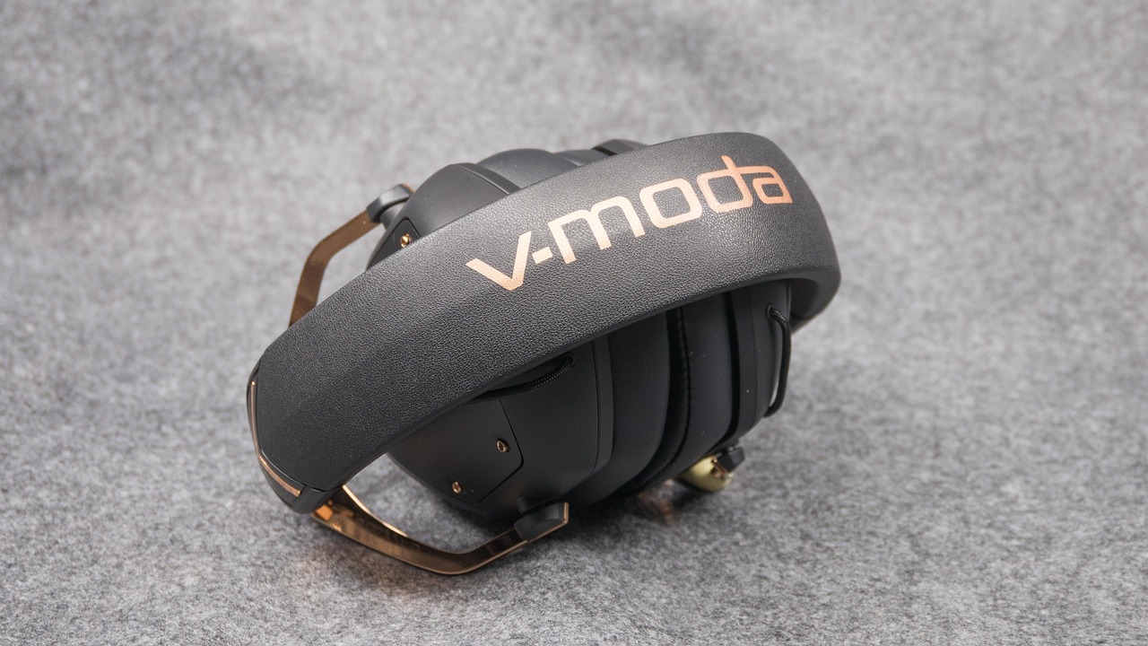 entdecken sie hochwertige noise-cancelling-kopfhörer für ungestörten musikgenuss. genießen sie klare klänge und maximale geräuschunterdrückung, perfekt für reisen, arbeit und alltag.