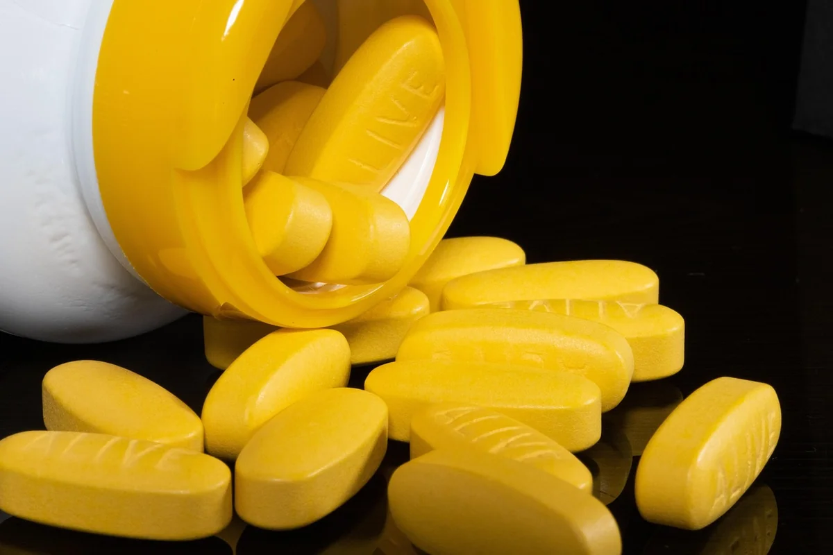 Vitamine und Nährstoffe: Was fehlt deinen Nägeln wirklich?