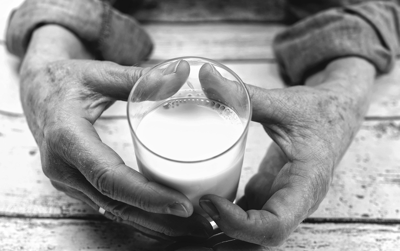 erfahren sie alles über calciummangel: ursachen, symptome, folgen und wie sie einem mangel vorbeugen können. tipps für eine calciumreiche ernährung und gesundheit.