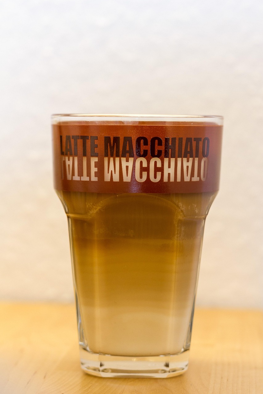 entdecken sie die besten methoden und geräte zum milchaufschäumen für perfekten cappuccino oder latte macchiato. tipps und tricks für cremigen milchschaum – so gelingt es ihnen zu hause.